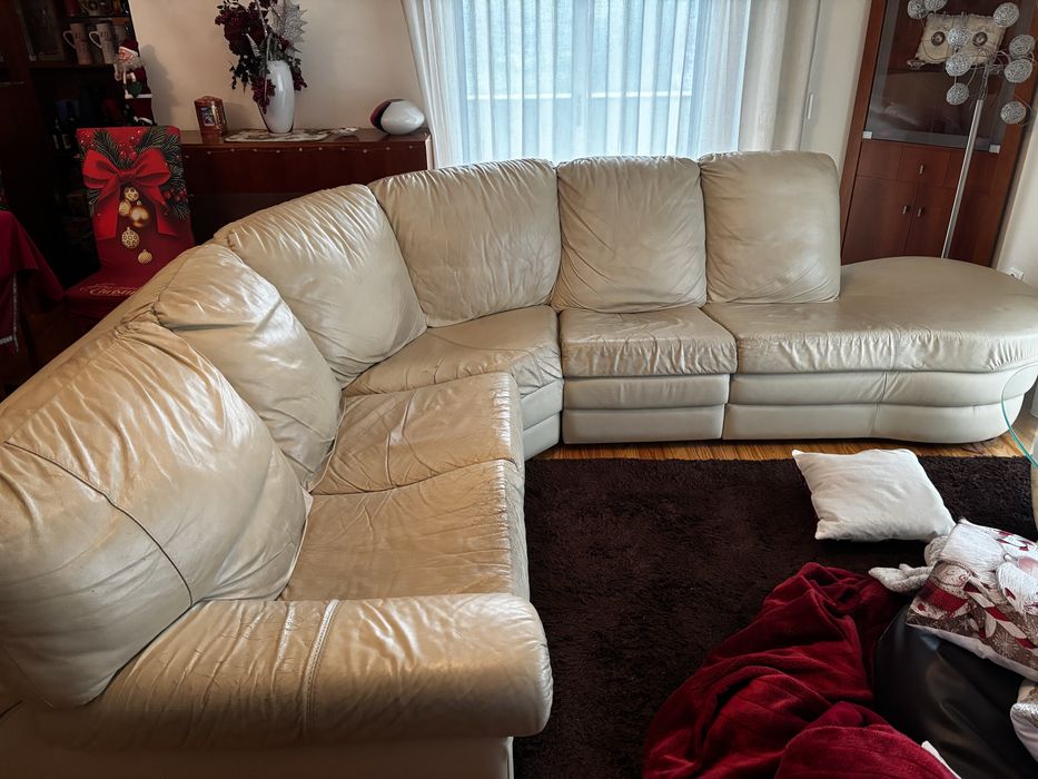 Sofá de canto, 6 lugares em pele!