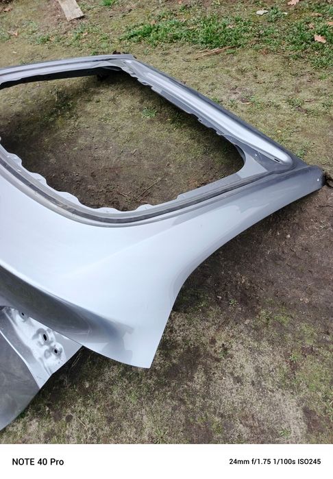 tesla model y klapa porywa bagażnika dual motor llu