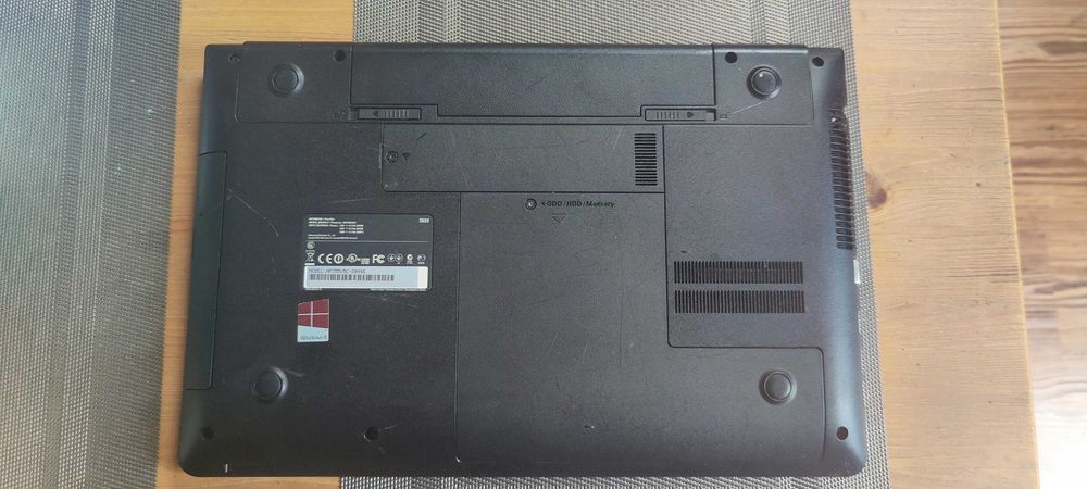 Samsung 355V -15,6 cala - AMD A8 4x2,80 GHz -6GB Ram -256GB SSD -Win10