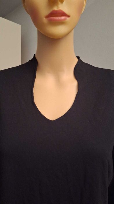 Camisola longa decotada