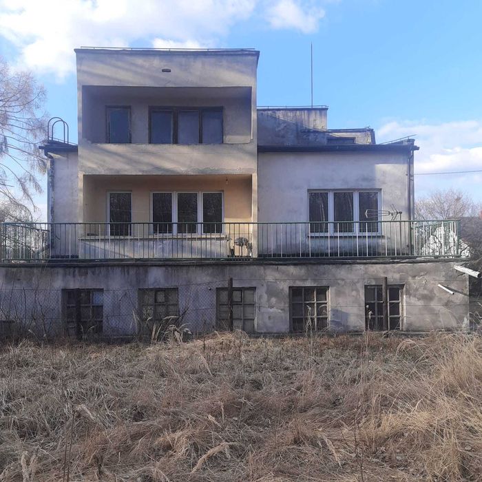 Sprzedam działkę z domem