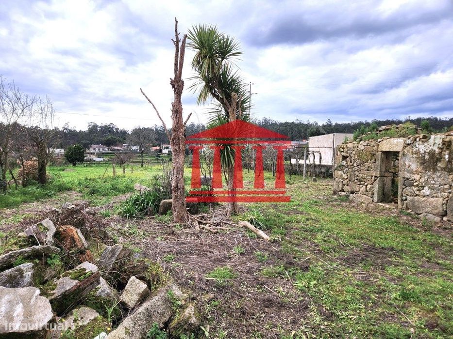 Terreno P/ Construção C/ Ruína - Alheira - Barcelos