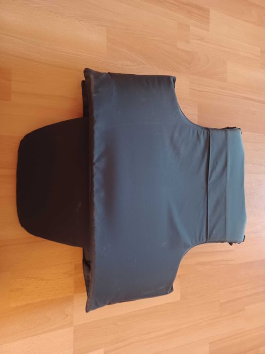 Kamizelka jeździecka Tattini rozmiar S - dla dziecka ok. 10 lat 128 cm