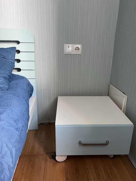 Меблі в дитячу подростковый уголок стол компьютерный