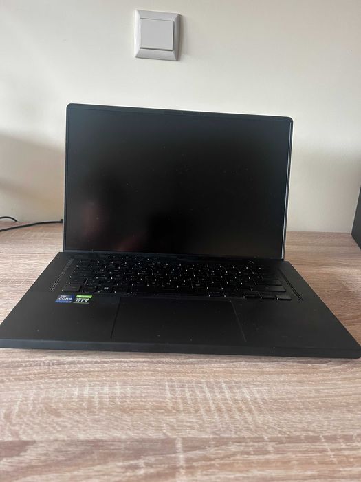 ASUS ROG Zephyrus M16