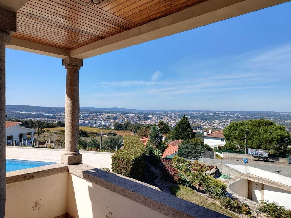 Moradia T3 com Vista Panorâmica sobre Santo Tirso