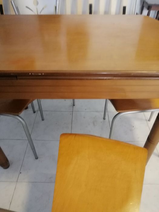 Vender móveis, mesa e cadeiras