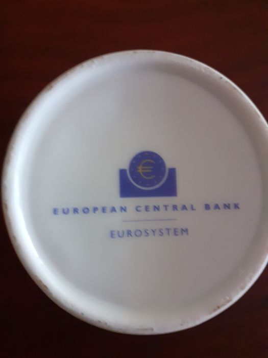 Caneca de loiça do BCE