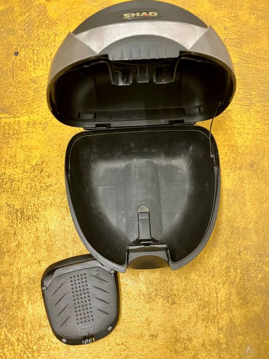 Top case Shad 33