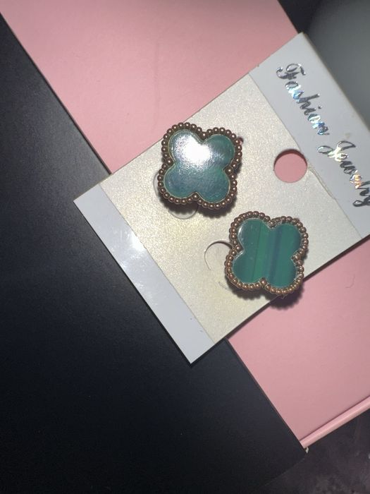 Серьги под бренд