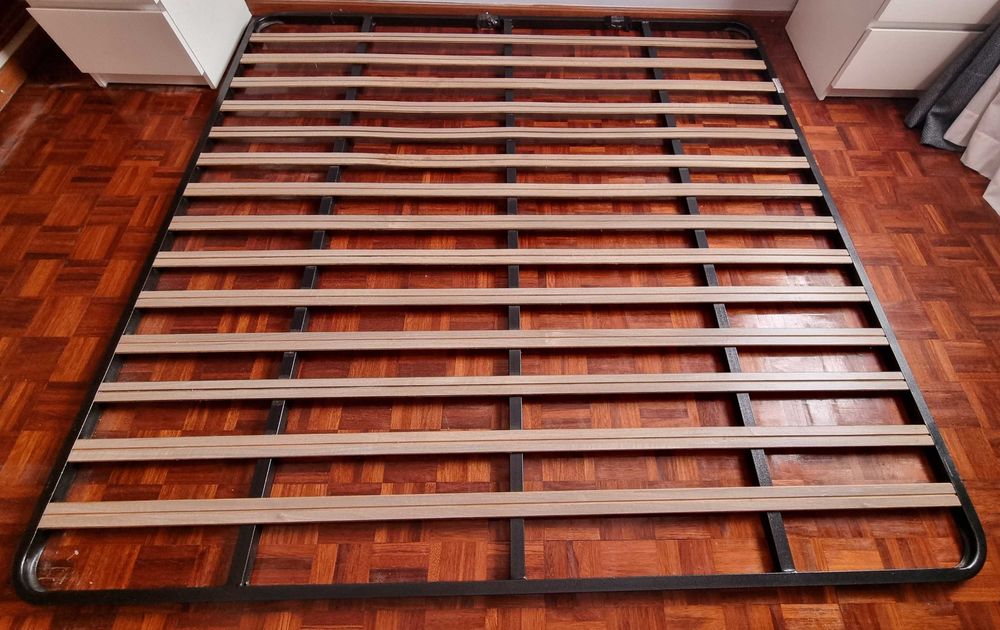 Colchão 200x200x30 + estrado + pés