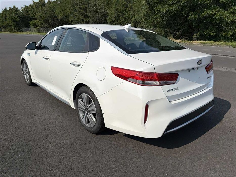 Kia Optima Hybrid      2017