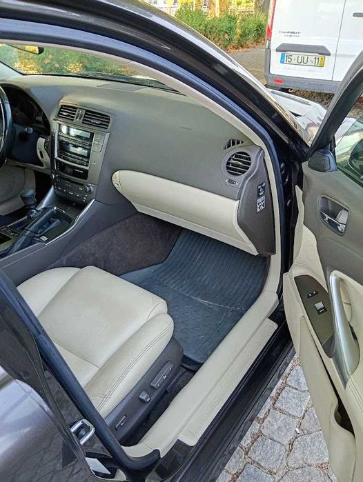 Lexus 220d  Bom estado geral / Revisão ok