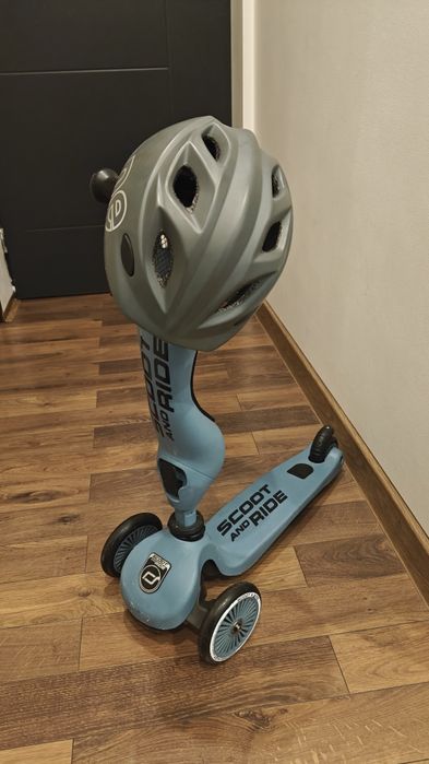 Scoot & Ride  + kask Bobike – stan dobry