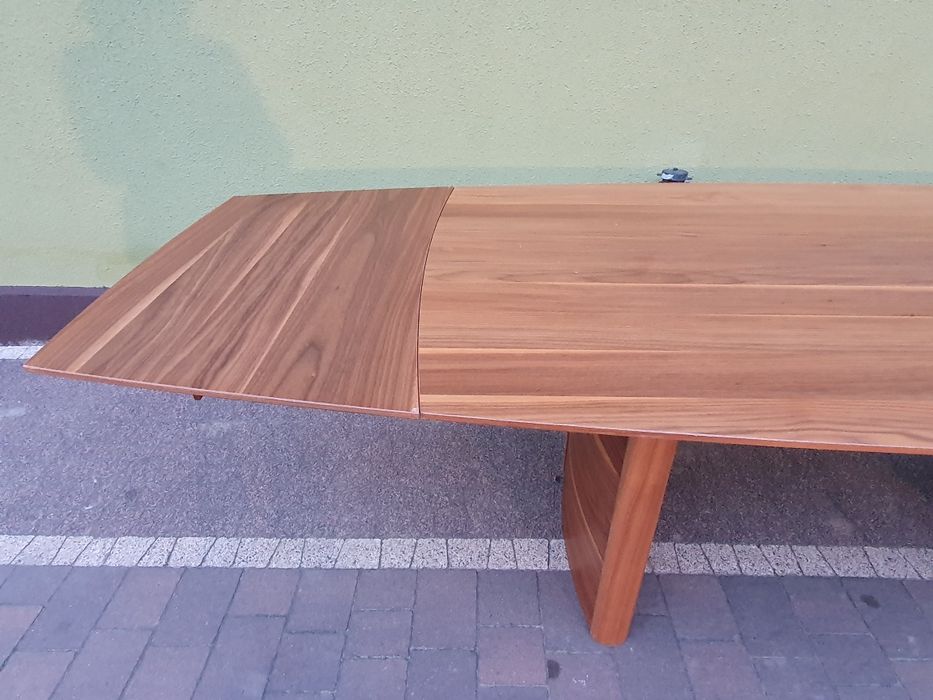 Stół rozkładany nowoczesny model