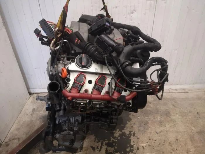 Motor AUK AUDI 3.2L 255 CV