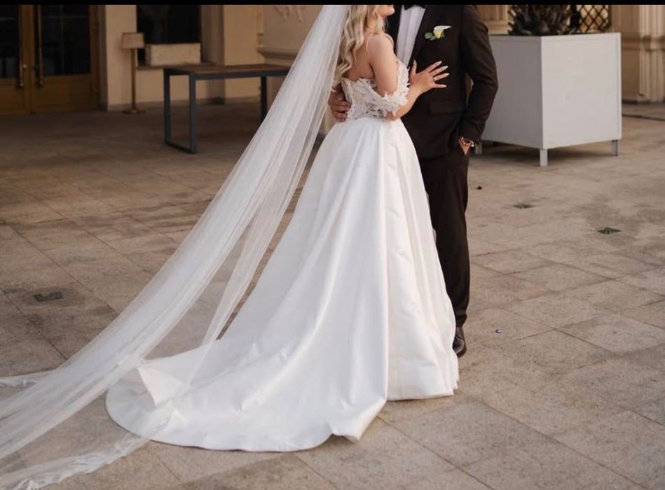 Suknia ślubna S,M z welonem