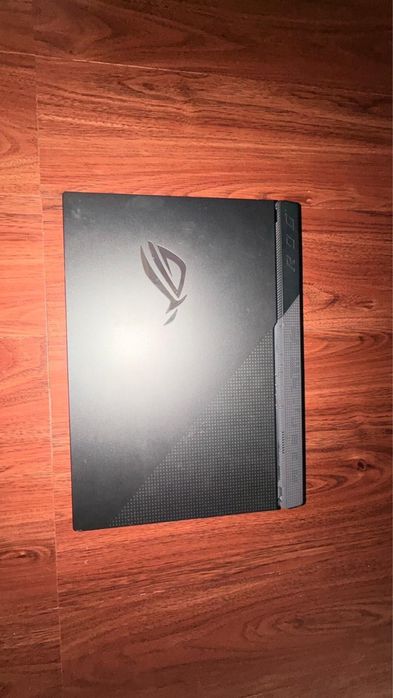 Portatil gamer Asus rog strix