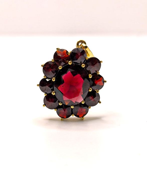 XIX wieczna złota zawieszka wisior naturalne granaty złoto NORM 250 6K