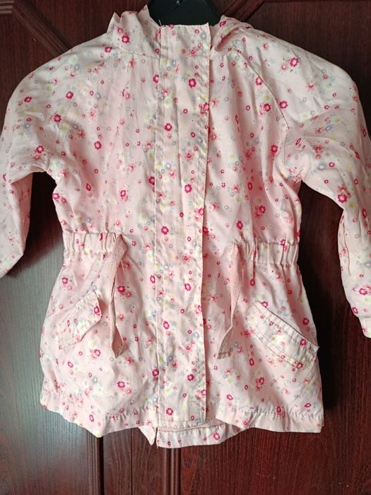 Легенька вітрівка- курточка на дівчинку