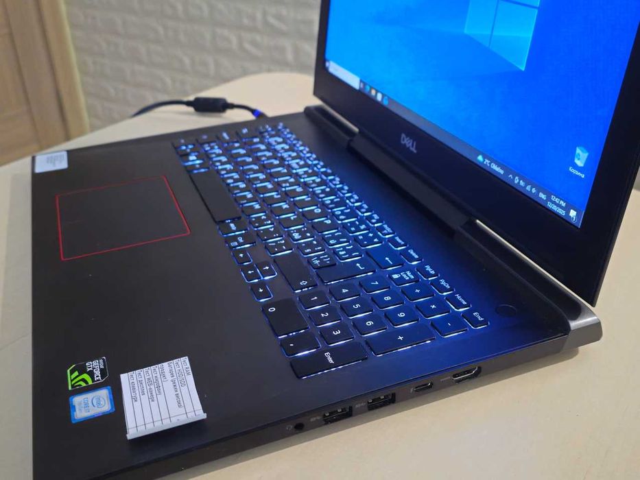 Ноутбук DELL Inspirion P72F 16" Core I7-7700/16Gb/SSD 256Gb/GTX1060