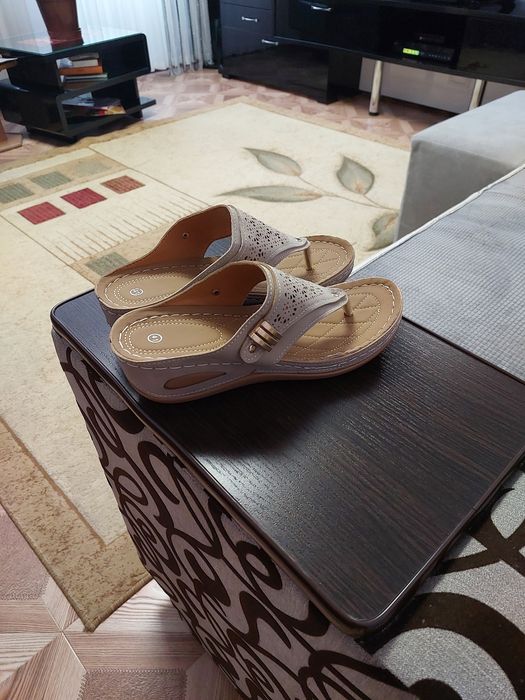 Жіночі літні босоніжки