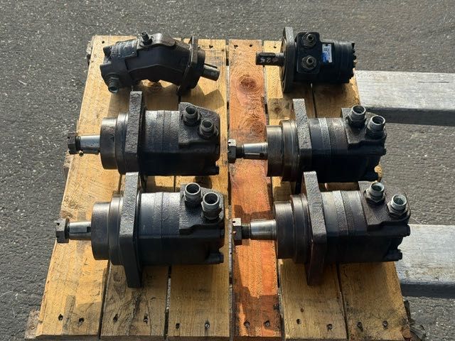 EATON 105-1379-006 silnik hydrauliczny napędowy używany