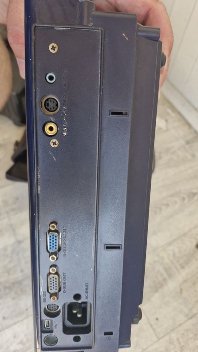 Projektor Benq mp611