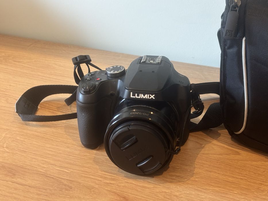 Panasonic Lumix DC-FZ82 18.1MP | Zoom Ótico 60x | 4K + Bolsa