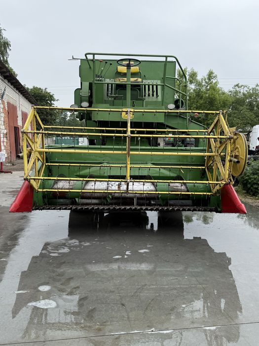 Комбайн John Deere 925