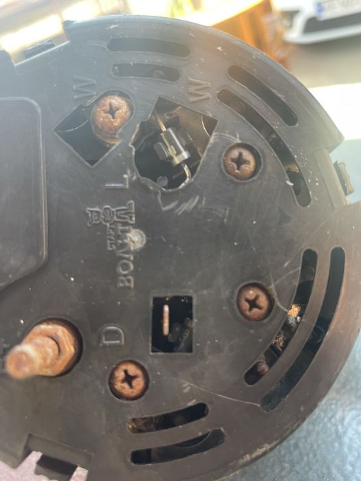 Генератор нива 2123 Старт Вольт 120 А . Бу в рабочем состоянии