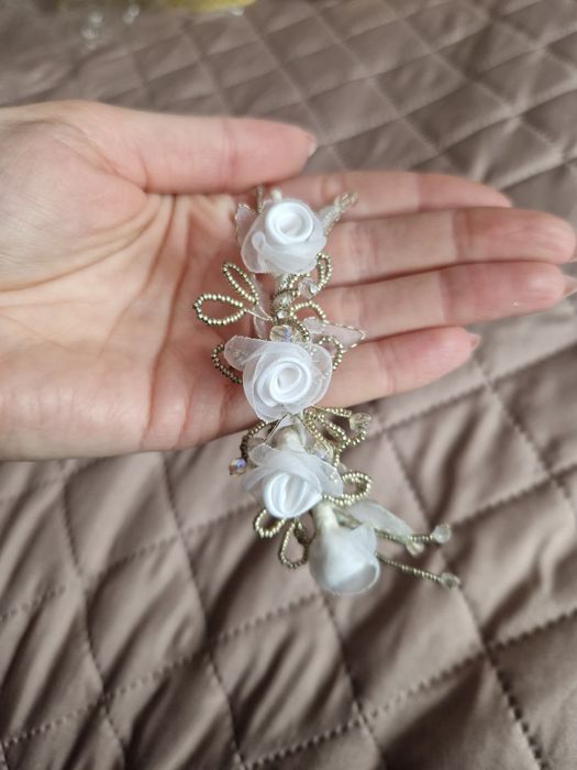 Ozdoba stroik do włosów ślubna biała