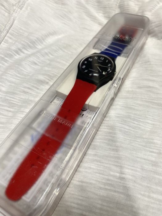 Годинник swatch swiss