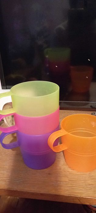 мерные бутылки, пластиковые бутли