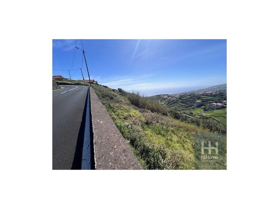 Terreno de 359m2 com projeto | Calheta - Lombo do Autoguia