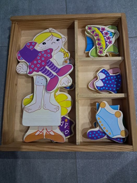 Puzzle dla 2 latka Peppa księżniczki pory roku