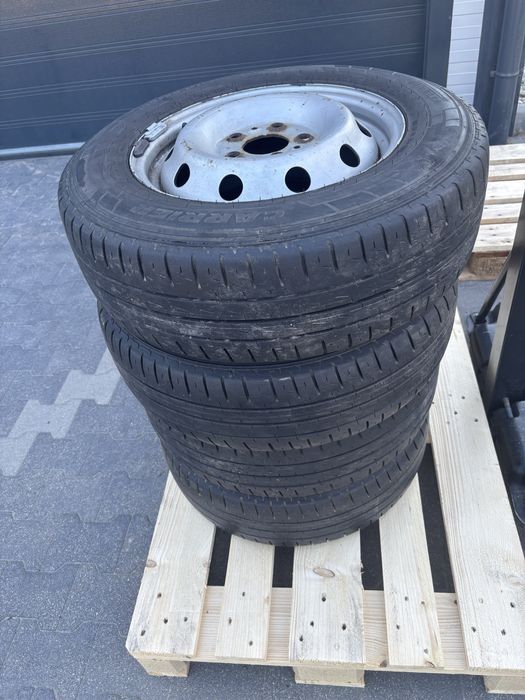 Opona pirelli carrier 195 70 15c
