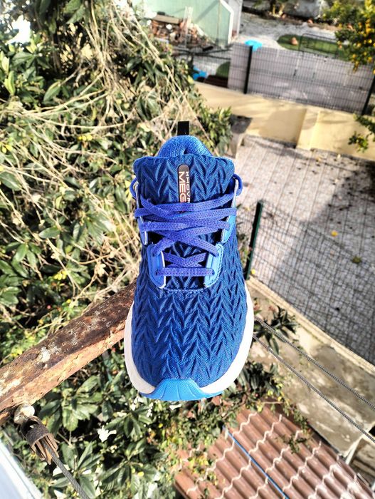 Tênis praticamente novos