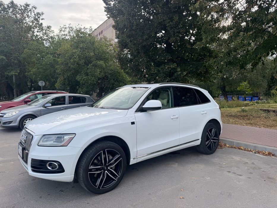 Продам Audi Q5 2014 3.0 TDI (два комплекти резини та дисків)