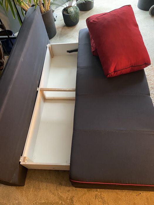 Sofa, kanapa, wersalk rozkładana.