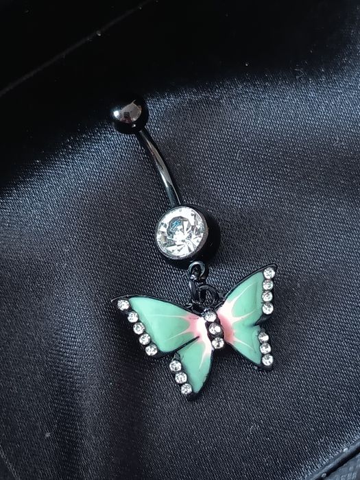 Kolczyk do pępka motyl wiszący