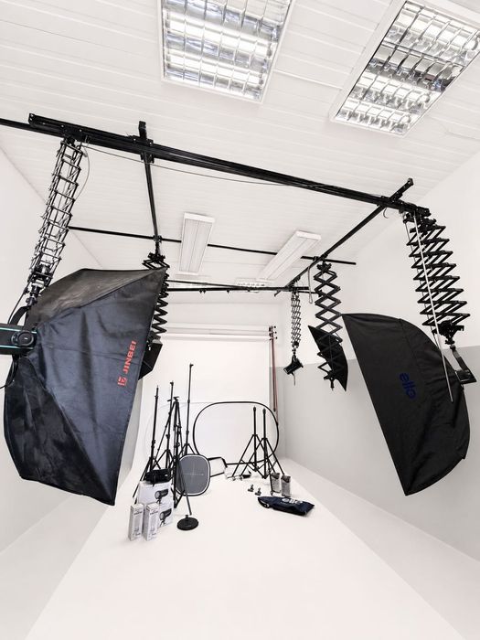 Profesjonalne studio fotograficzne- pełne wyposażenie Elfo Manfrotto
