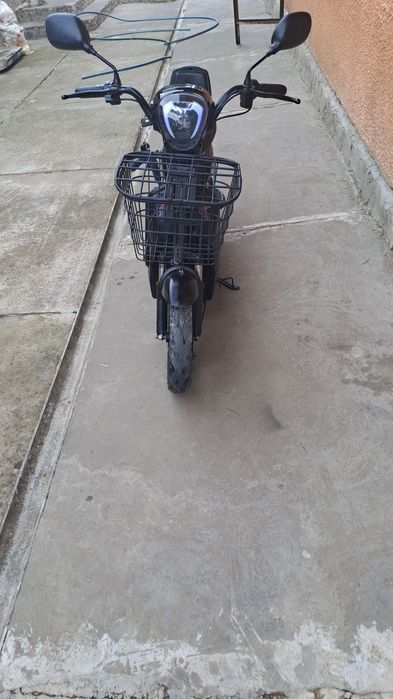 Продам електроскутер або обміняю на  скутер