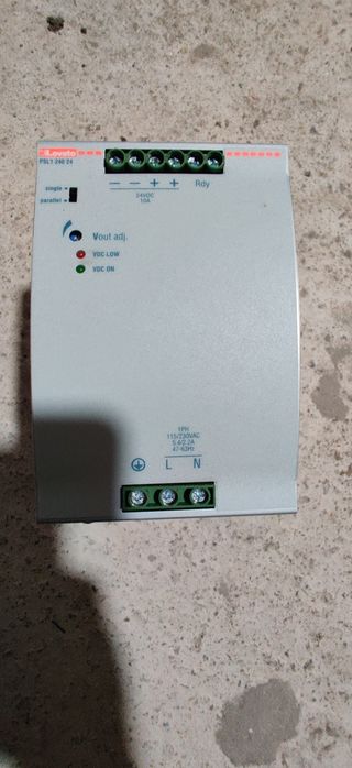 Блок  живлення (запядний пристрій)