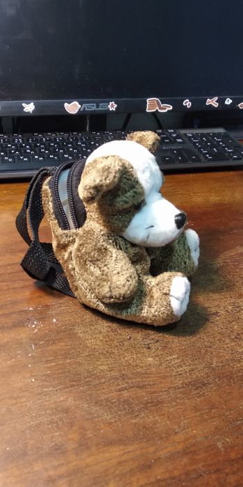 Плюшевая собачка ,рюкзачек на замке