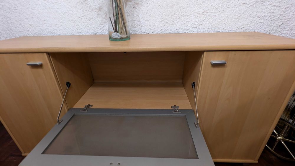 Conjunto inteiro de Mesa + 4 cadeiras + Estante + Aparador