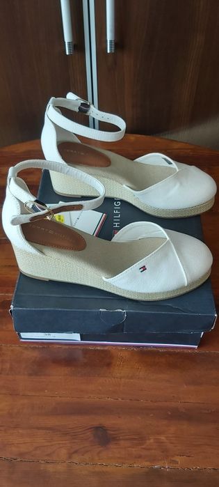 Tomy Hilfiger Sandały 38