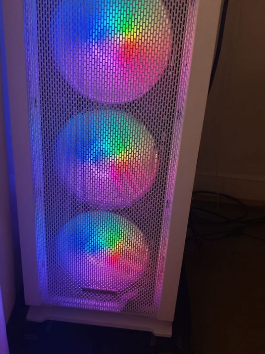 Desktop gaming top