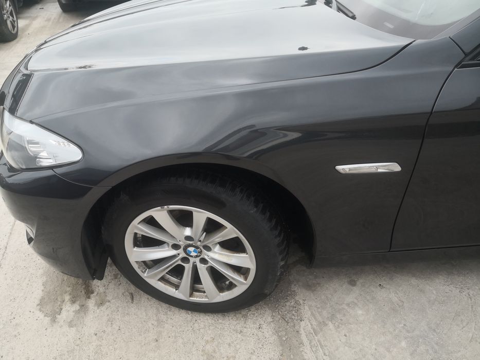 Błotnik lewy BMW F10 F11 w kolor B90 oryginał przód