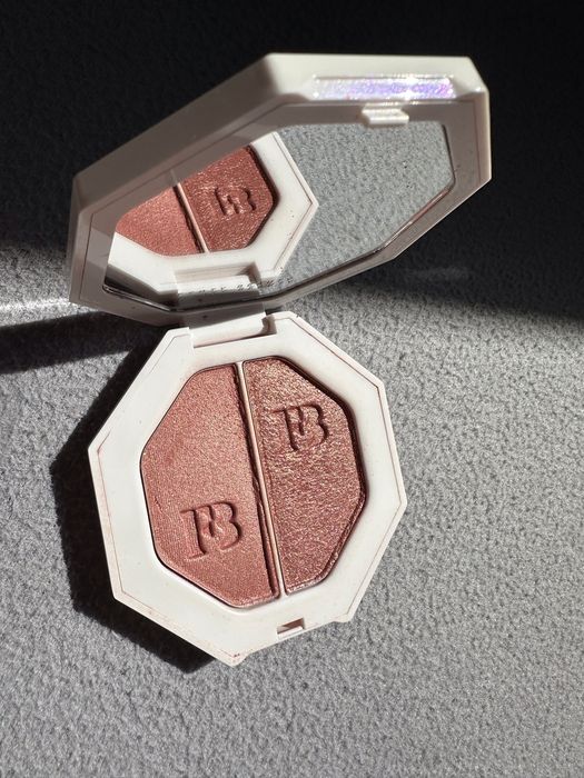 Rozświetlacz  Fenty Beauty 06  ginger binge moscow mule